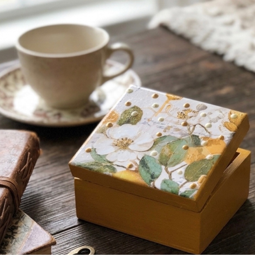 Hand Crafted Floral Keepsake Box in Yellow and Green